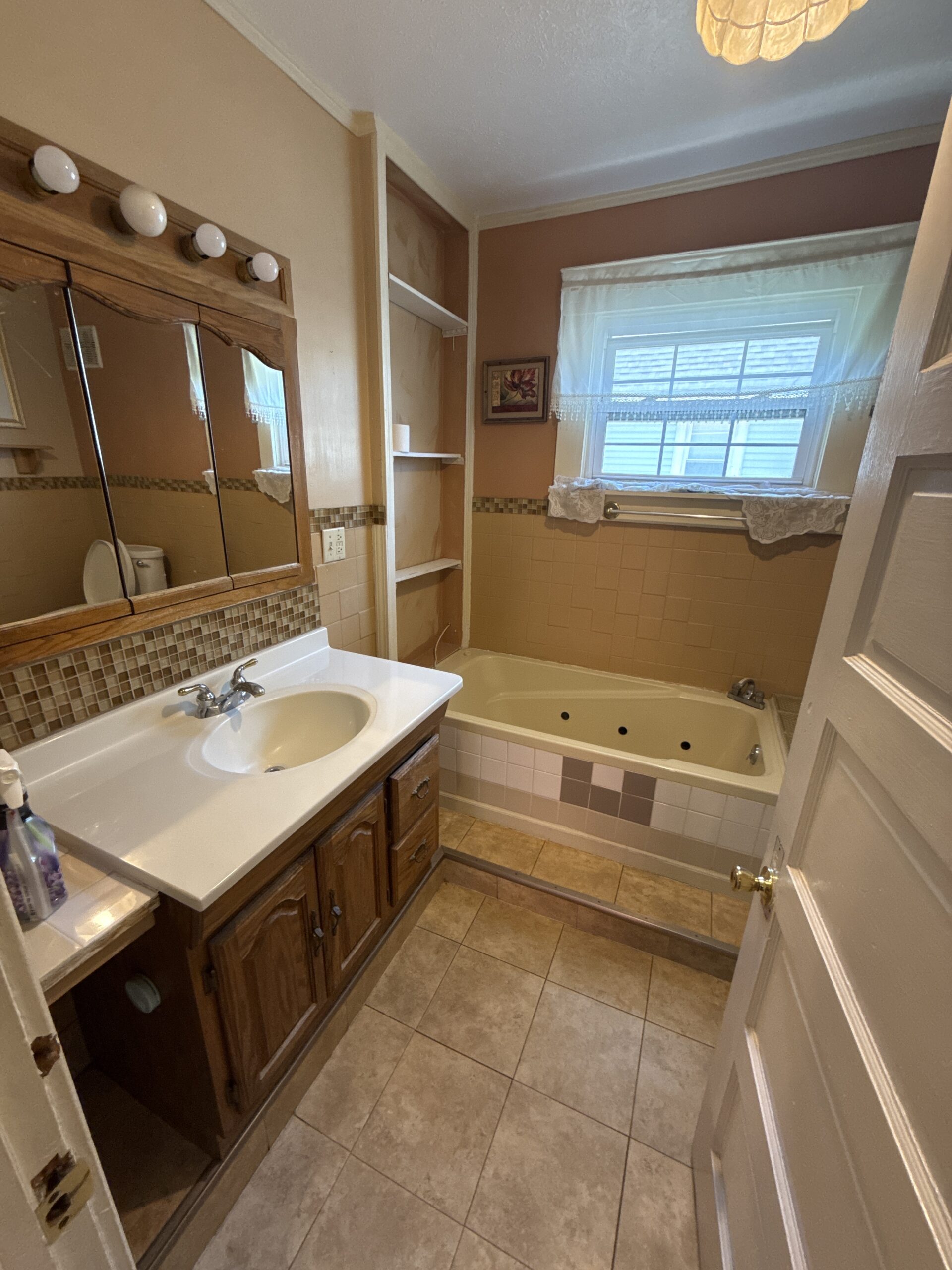 Bathroom 2nd floor