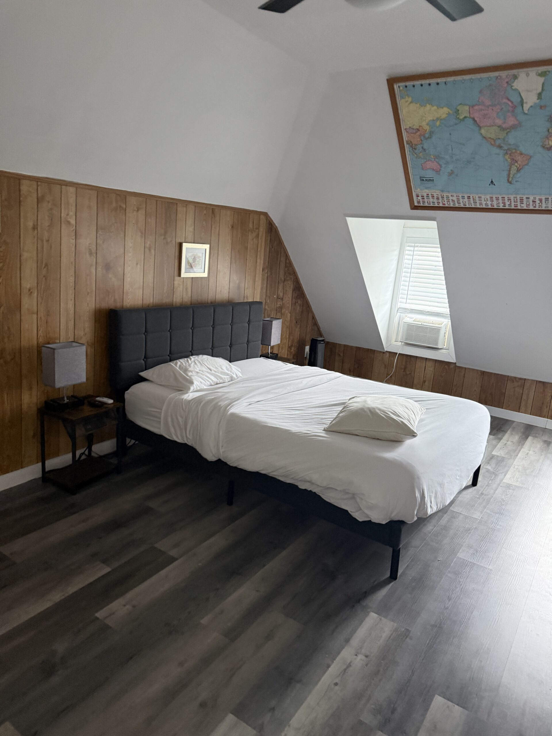 Mapa Suite Private bath and mini fridge