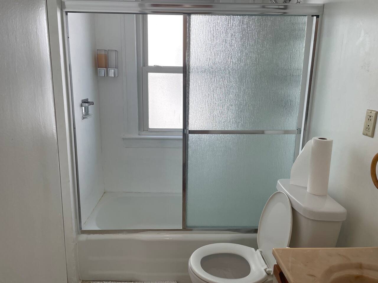 Shared second-floor bathroom at P3769, the landmark beside room R4.